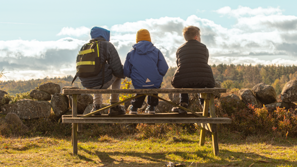 kids-on-bench-image.png (1)