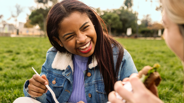 people-chatting-image.png (1)